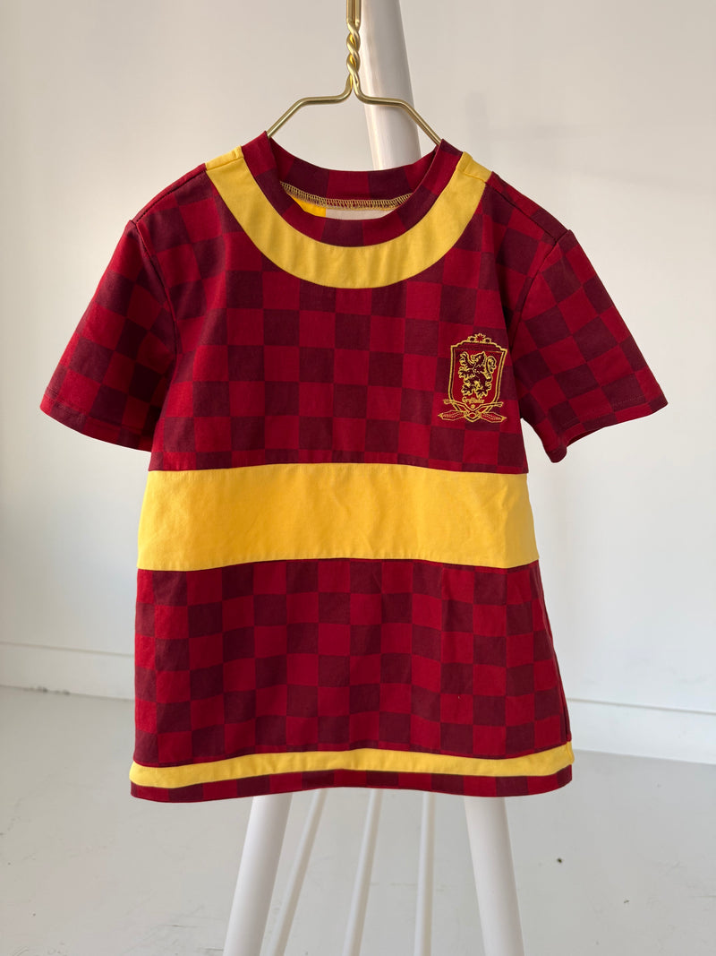 PRELOVED Gryffindor™ Quidditch Shirt (NO CAPE) - SIZE 5