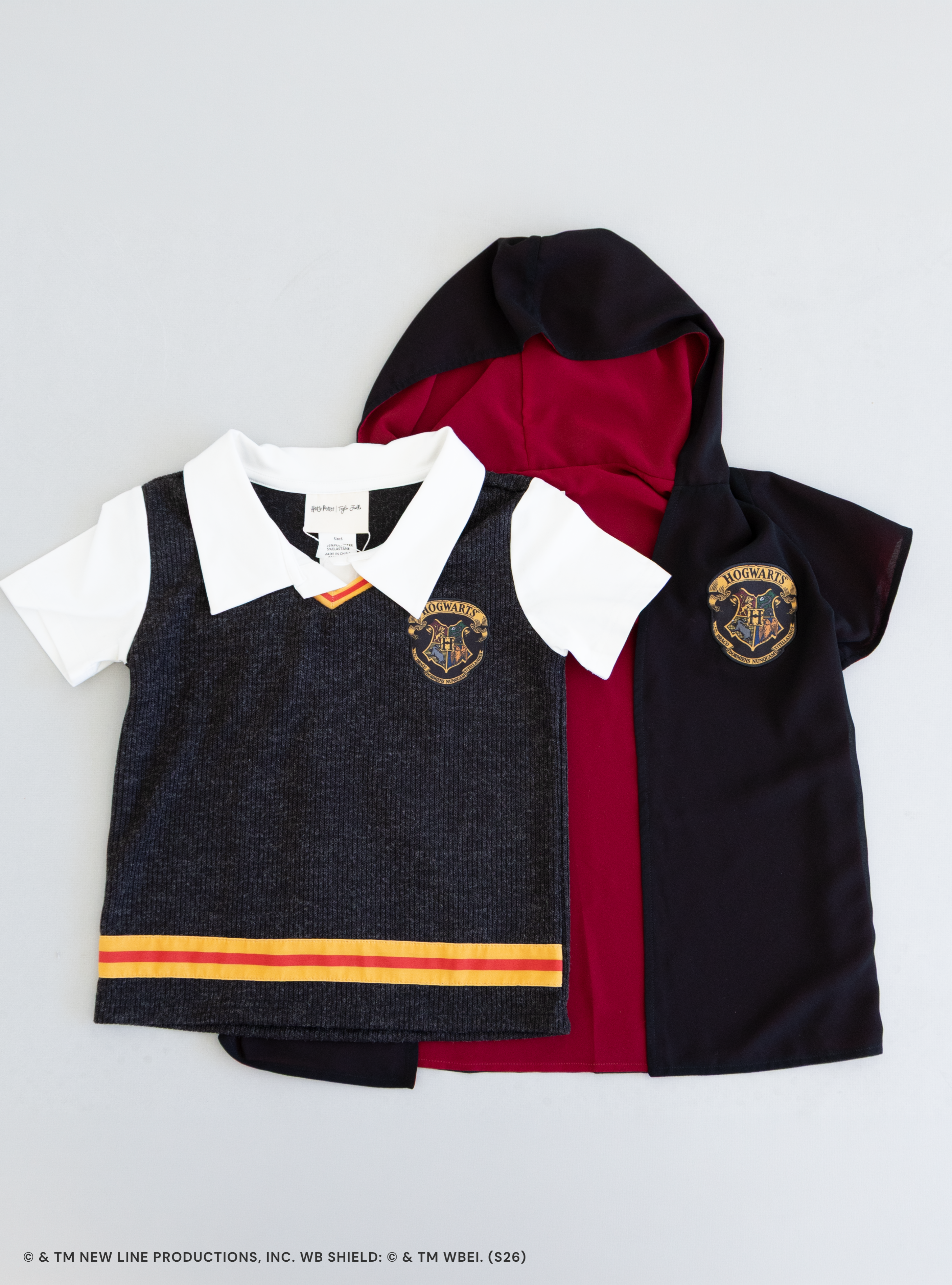 PREORDER- Harry Potter Gryffindor Tee and Cloak Set