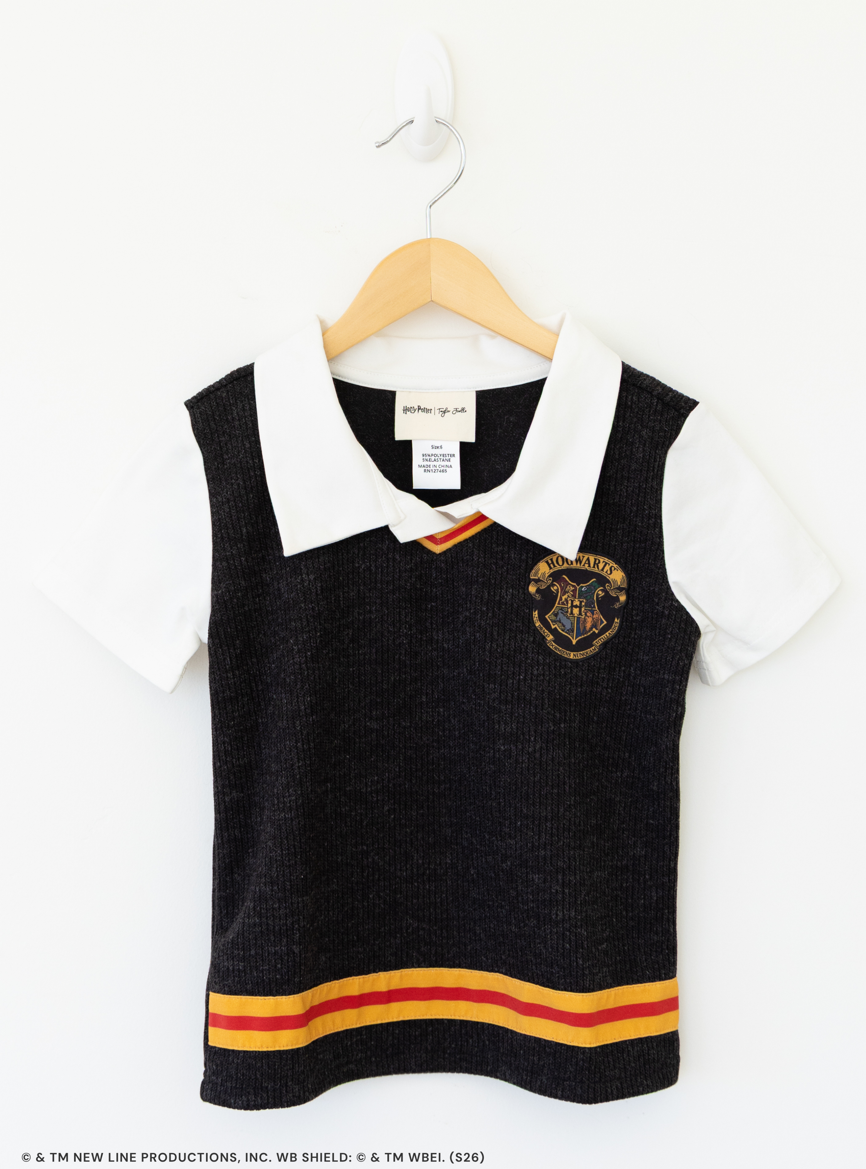 PREORDER- Harry Potter Gryffindor Tee and Cloak Set