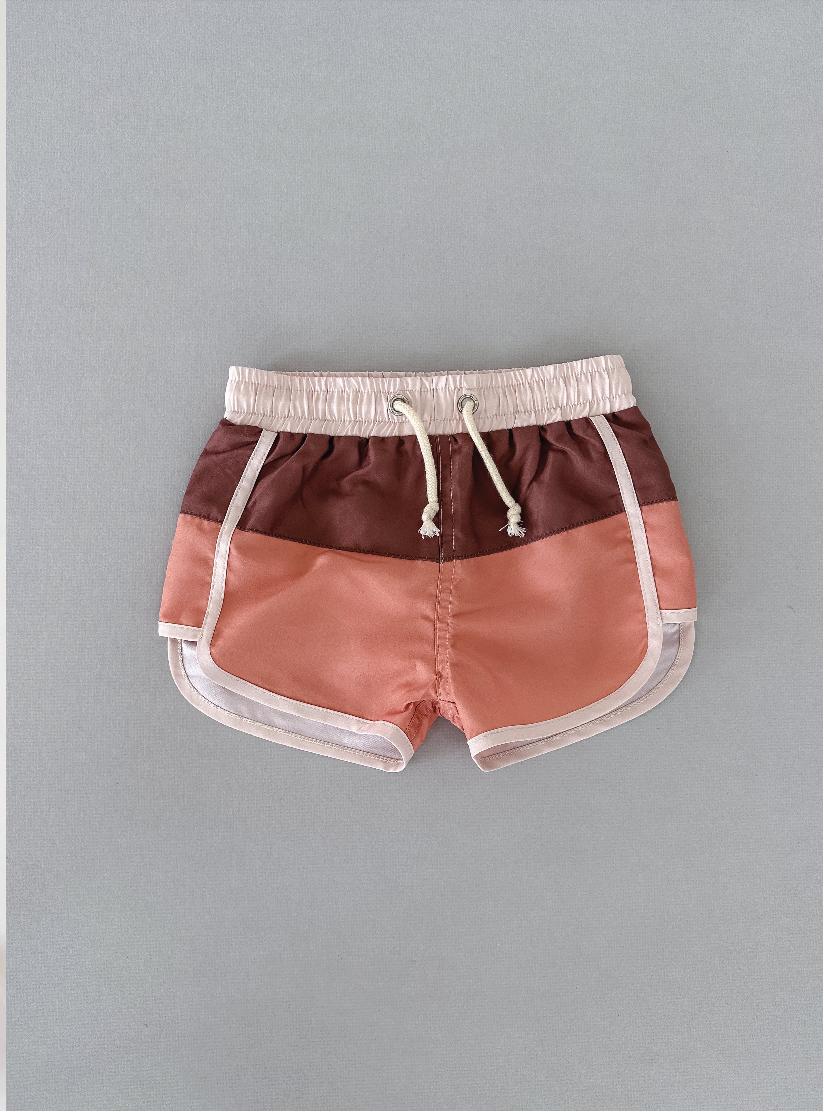 Short bicolore terreux 